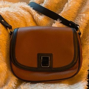 Talbots Pebbled Leather Crossbody Bag 💼 Color:Dark Almond& Black, gently used